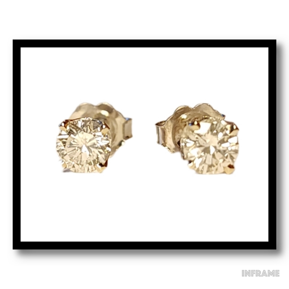 14k White Gold Diamond Stud Earrings